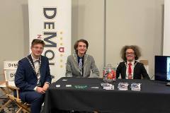 3031947257646414375_49031944064_3