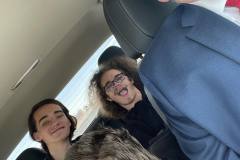 3031947257646414375_49031944064_4