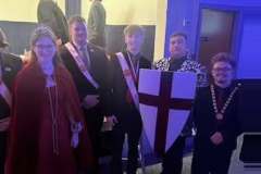 3419376503354578327_49031944064_6