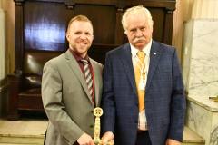 3494130183421048278_49031944064_5